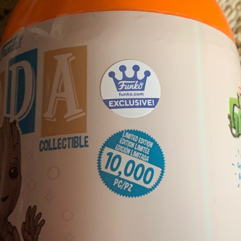 Funko soda 3 liter bottle Groot (NWT) - Picture 7 of 10